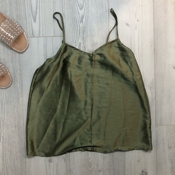 Tops - Green Silky Tank 💚